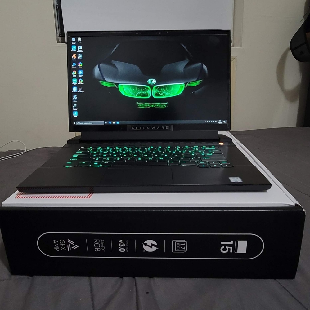 Alienware m15 r2